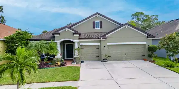 1307 PARKER DEN DRIVE