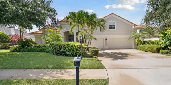 327 SOUTHAMPTON DRIVE