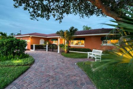 2205 BAYSHORE