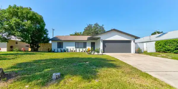 2712 WILLOW OAK DRIVE