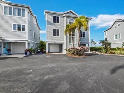 836 EVERGREEN WAY