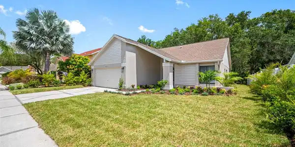 12211 STEPPINGSTONE