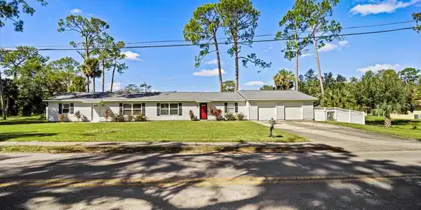 181 HAND AVENUE