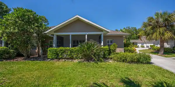 1343 RED OAK LANE