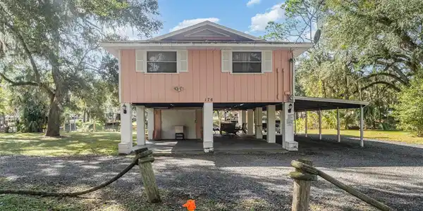 176 SE 989TH STREET
