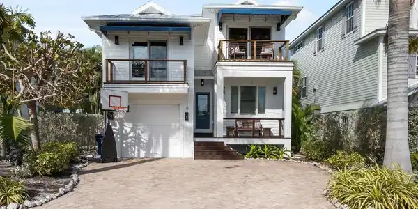 110 46TH STREET