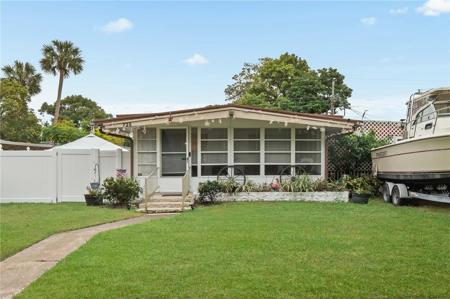 725 NIVER STREET