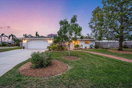 1854 COCKLESHELL DRIVE