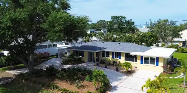 305 PARK LANE DRIVE