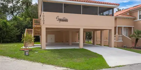 10209 W WATERLANDER LOOP