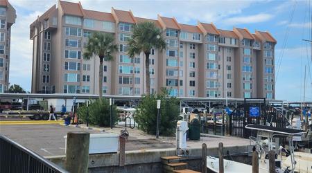 634 EDGEWATER DRIVE
