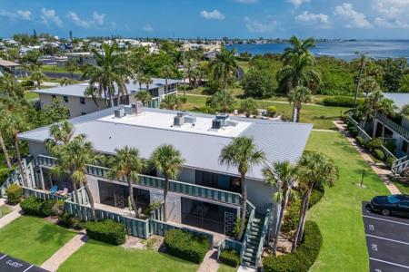 600 MANATEE AVENUE