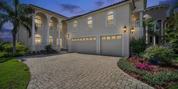 6203 MARBELLA BOULEVARD