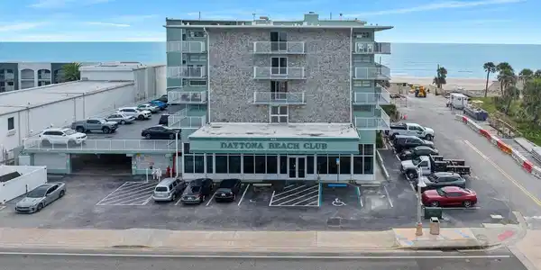 800 N ATLANTIC AVENUE