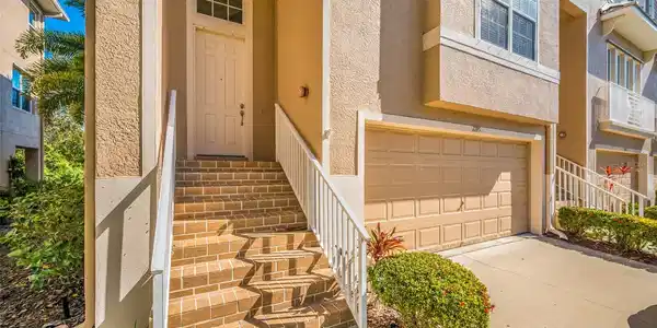 7195 ISLAMORADA CIRCLE