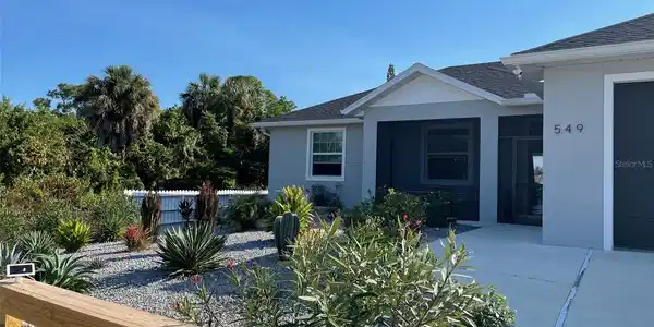 549 E TARPON BOULEVARD NW