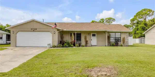 2726 EVERGREEN DRIVE
