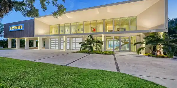 4123 BAY SHORE ROAD