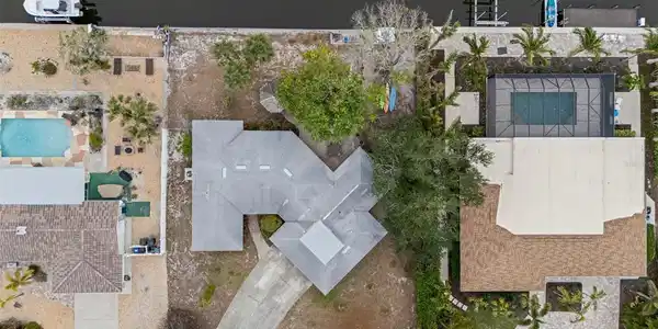 5402 SHADOW LAWN DRIVE