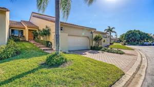 2303 HARBOUR OAKS