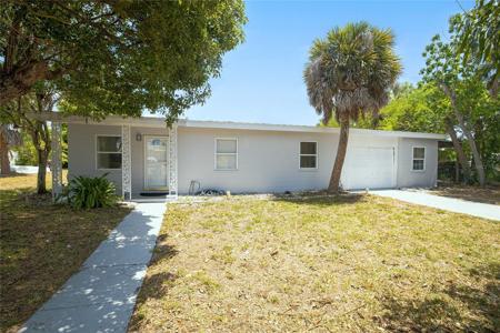 203 WATERWAY CIRCLE NE