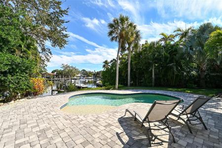 5319 CAPE LEYTE DRIVE