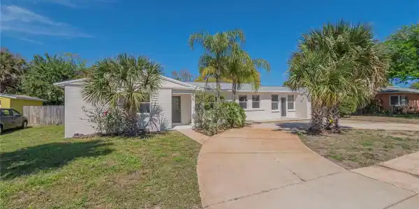 27 BYRON ELLINOR DRIVE