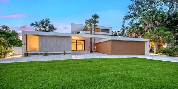 359 N SHORE DRIVE