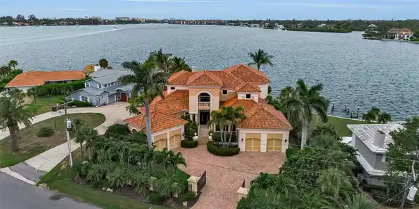1541 CARIBBEAN DRIVE