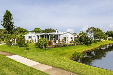 611 PORTSIDE LANE