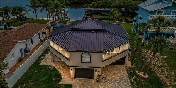1616 SEA BREEZE DRIVE