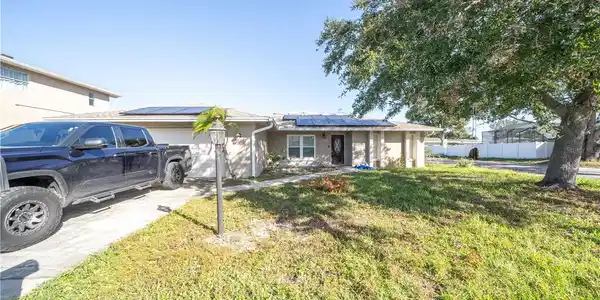 1800 IRONWOOD COURT W