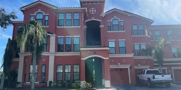 2713 VIA MURANO