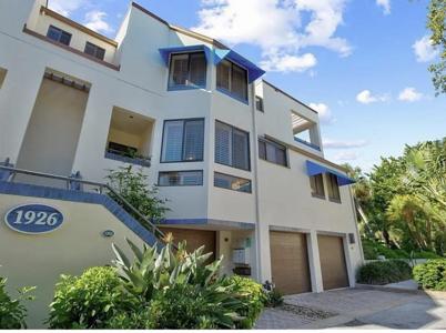 1926 HARBOURSIDE DRIVE
