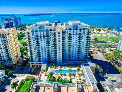 800 N TAMIAMI TRAIL