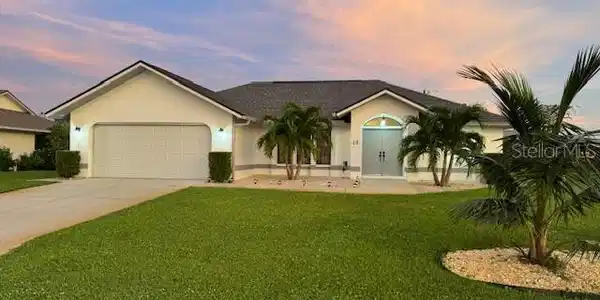 10 CHARLESTON CIRCLE
