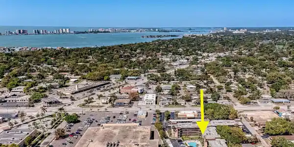 2525 BAY