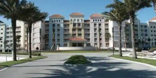 102 YACHT HARBOR DRIVE