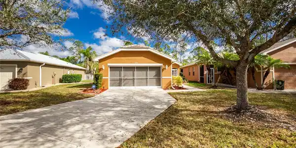 13136 SW PEMBROKE CIRCLE N