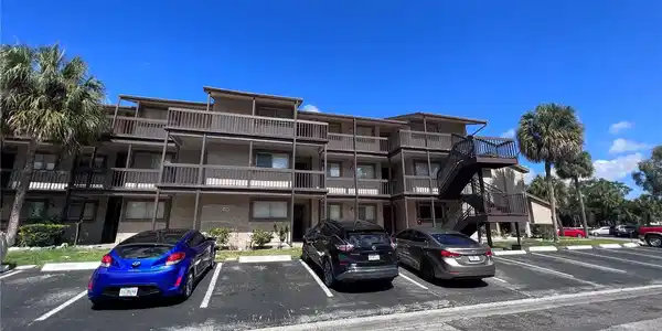 6338 NEWTOWN CIRCLE