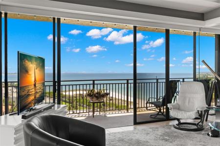 7600 BAYSHORE DRIVE