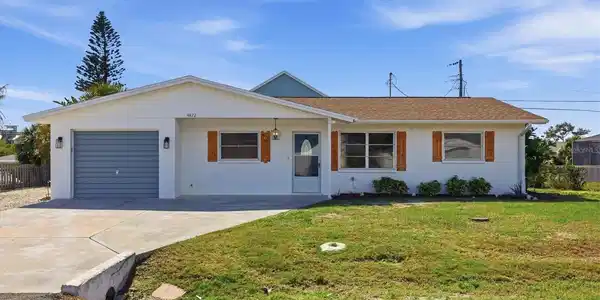 4872 NAUTILUS ROAD