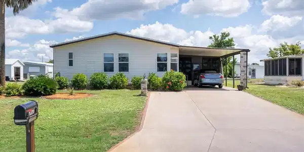 1371 KISKADEE DRIVE