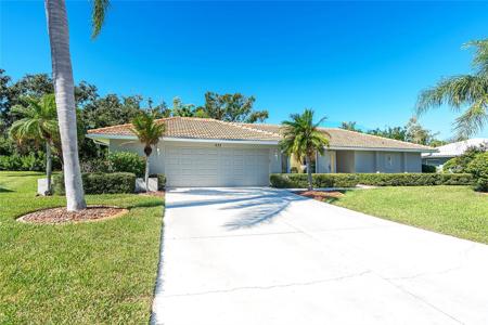 233 WOODLAND DRIVE