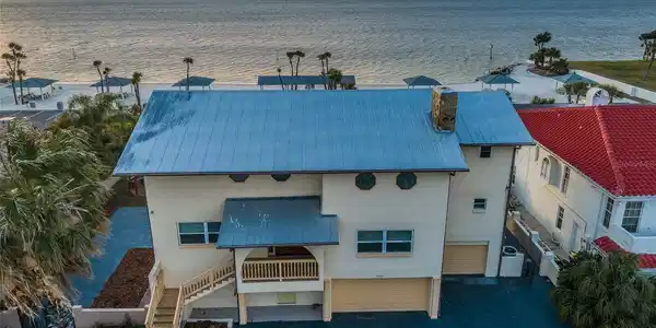 5521 WESTSHORE DRIVE