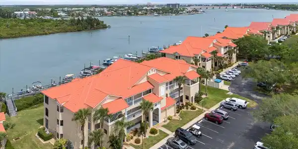 462 BOUCHELLE DRIVE