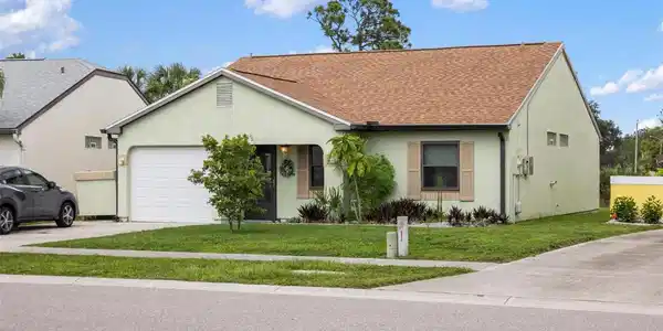 1148 CORKTREE CIRCLE