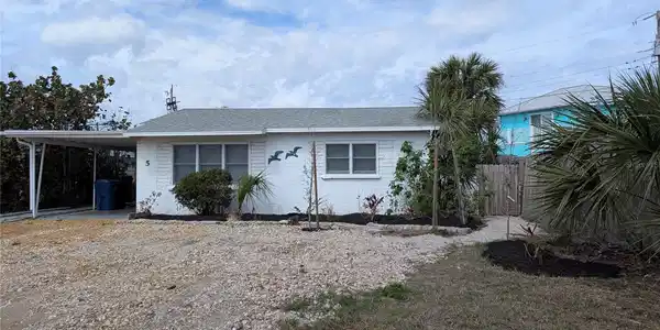 5 SEASIDE DRIVE
