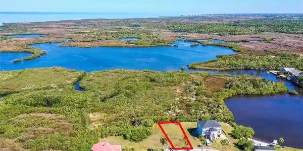 0 EMERALD POINTE