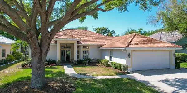 1172 HIGHLAND GREENS DRIVE